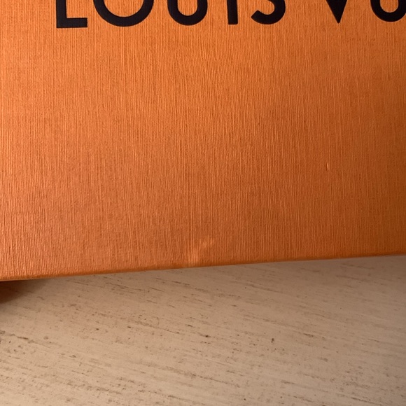Louis Vuitton Orange Box with Dust Bag - Picture 9 of 10